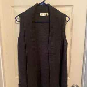 Sleeveless sweater